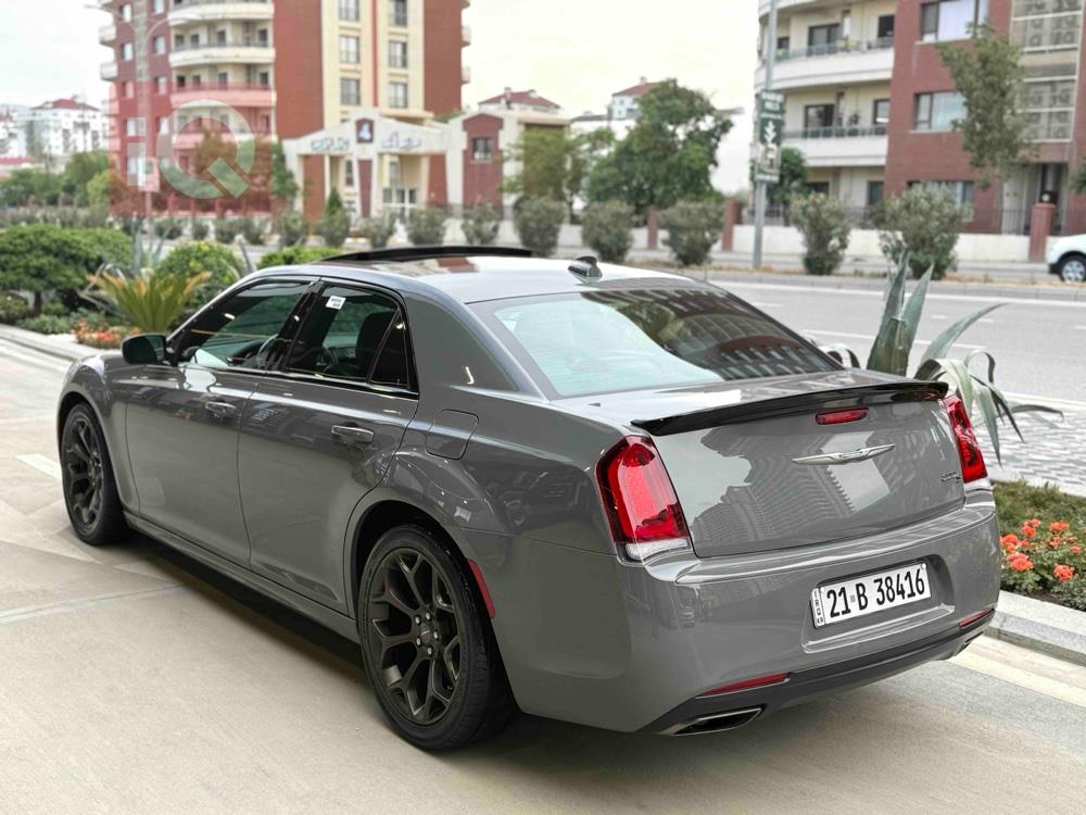كرايسلر 300